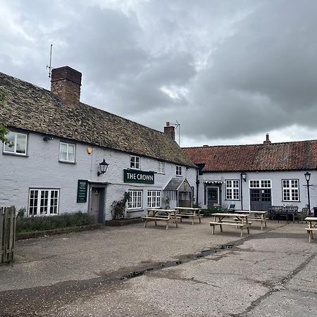 The Crown Inn Gayton  Экстерьер фото