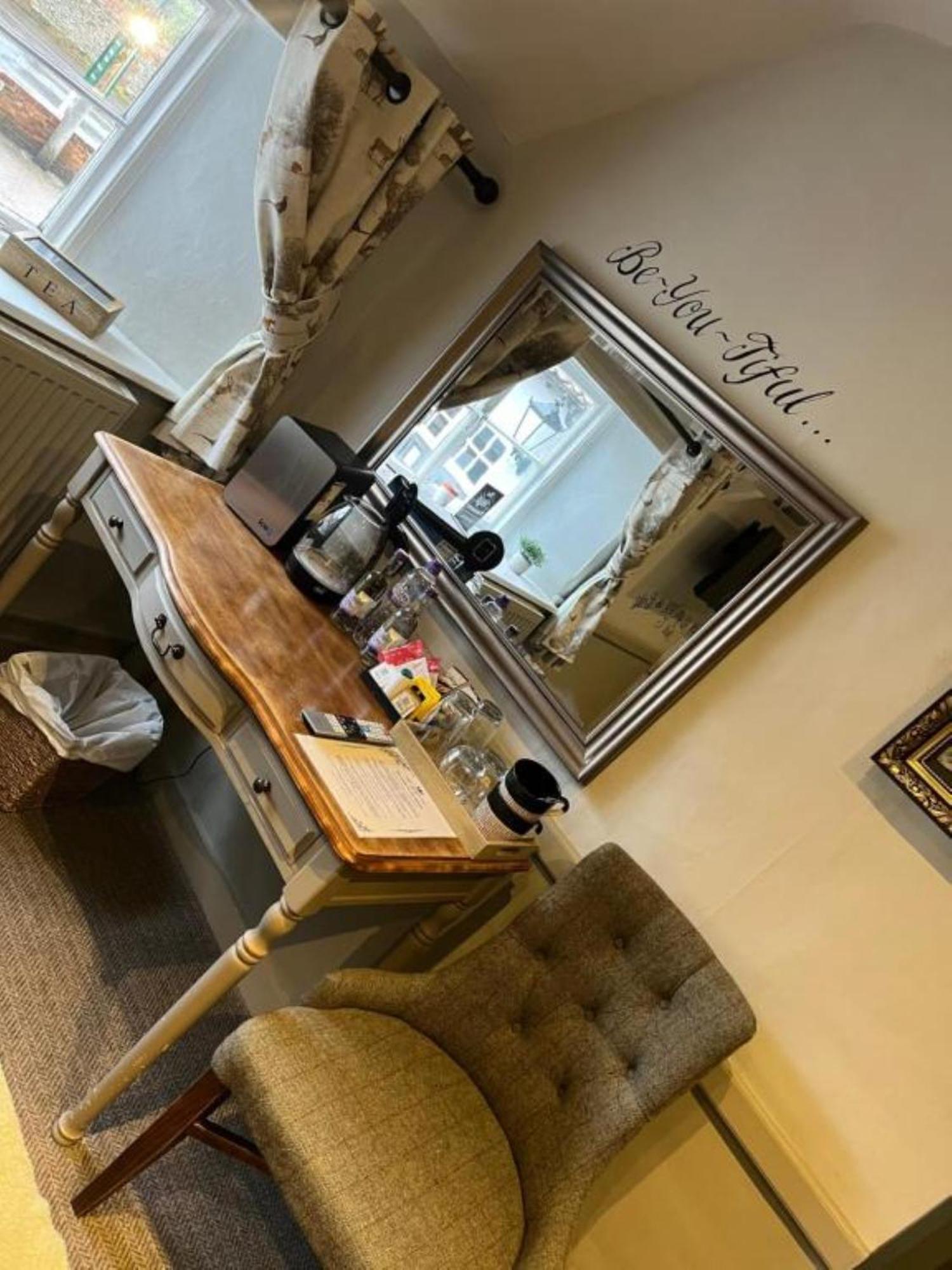 The Crown Inn Gayton  Экстерьер фото